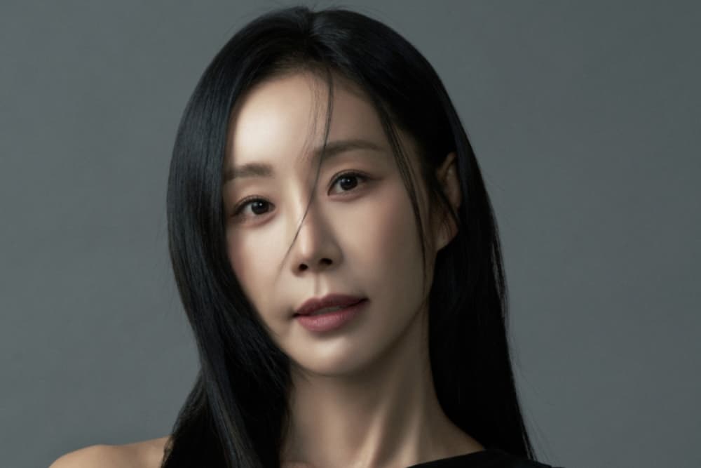 배우 한다감, 46세 연예계 최고령 산모 등극하며 득남