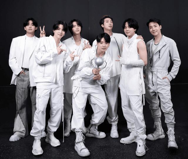 방탄소년단 — "사상 최초"..방탄소년단, IFPI 선정 '글로벌 아티스트' 2년 연속 1위