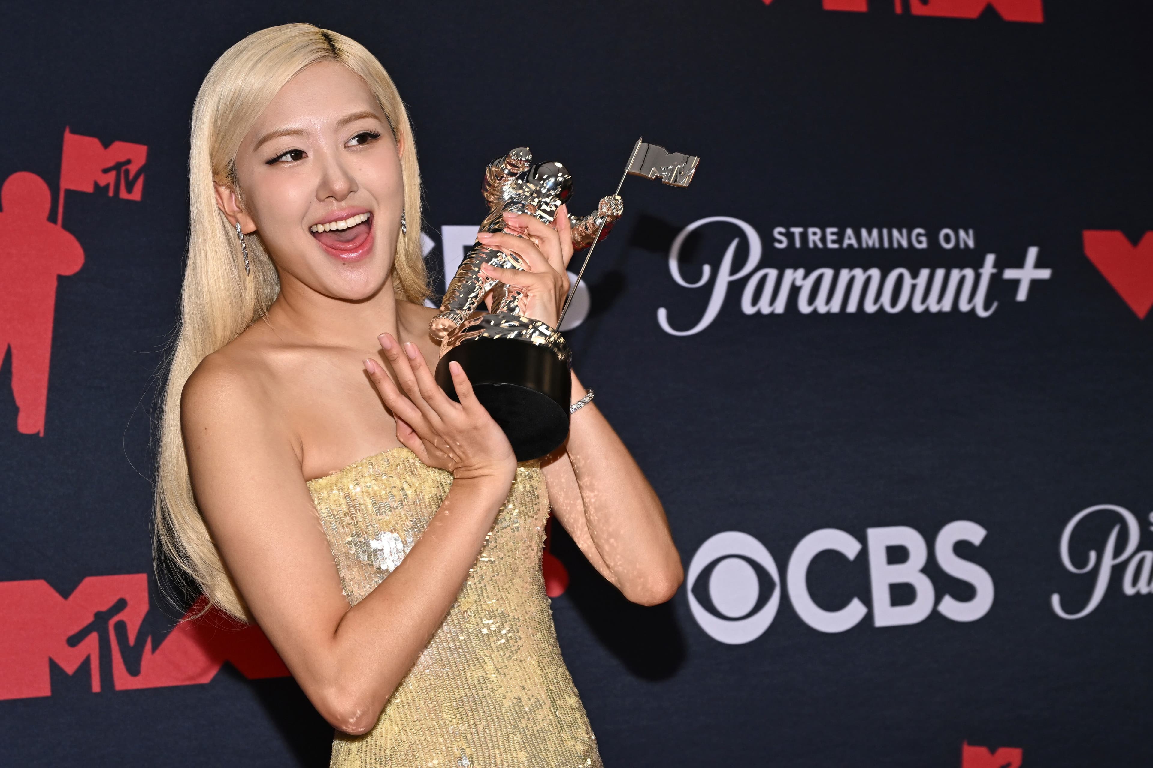 美 MTV VMA — 블랙핑크 로제, 美 MTV VMA ‘올해의 노래’ 수상…“저 상 탔어요!”