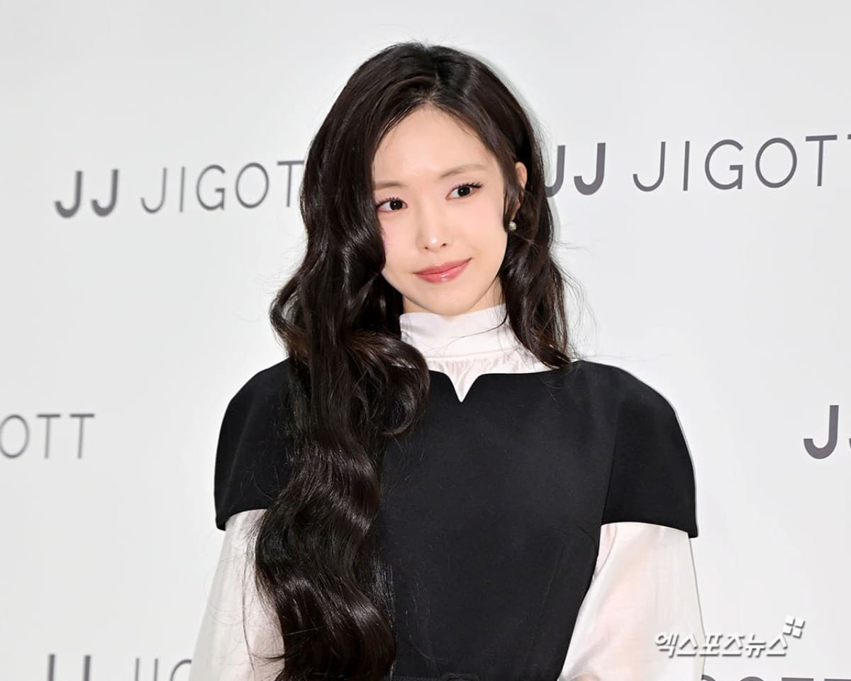 손나은 — 손나은·손새은 자매, 오늘(17일) 모친상…슬픔 속 조문객 맞이 공식