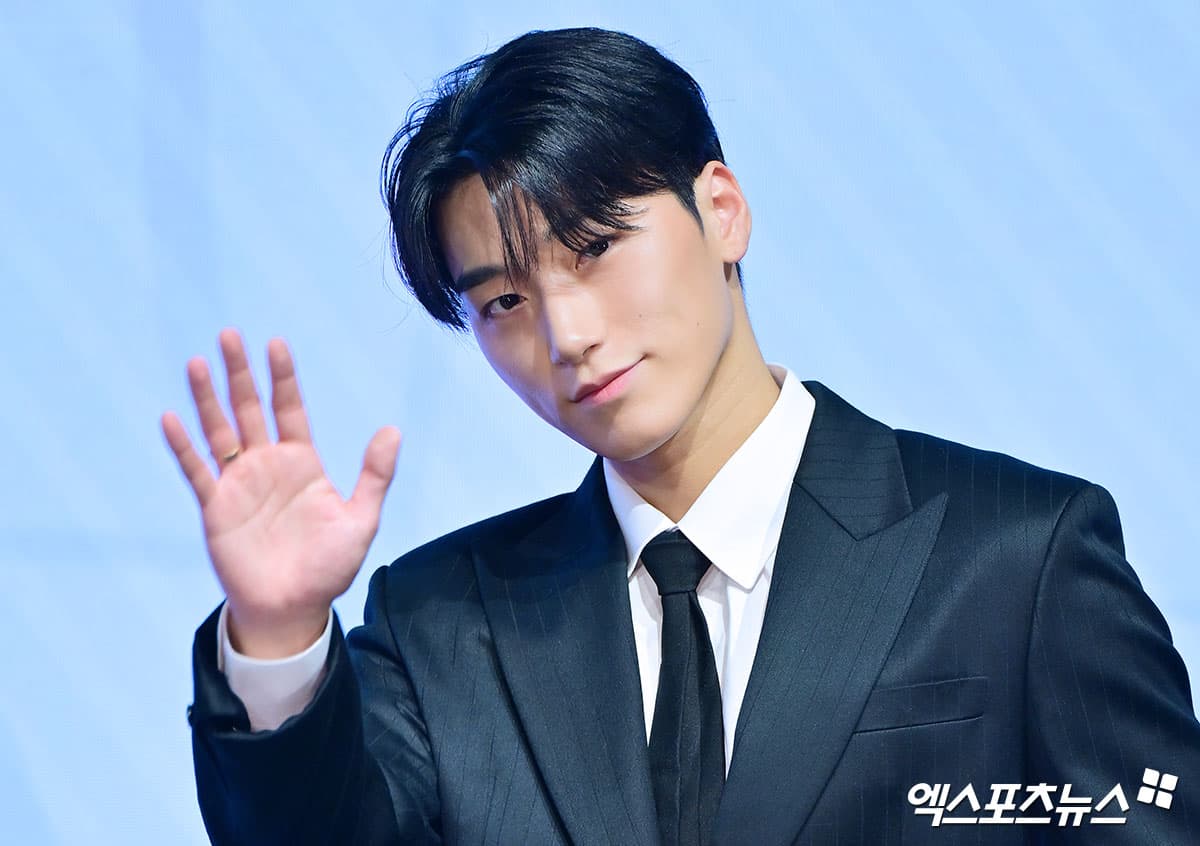 에이티즈 산 — 에이티즈 산 ‘안녕’엑's HD포토