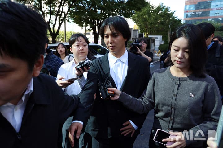 송민호 — 1심서 징역 1년, 집행유예 2년 선고된 송민호