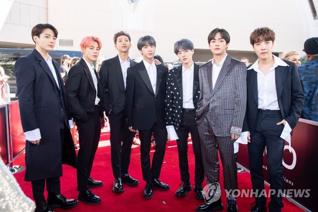방탄소년단 — 방탄소년단, 빌보드 뮤직 어워드서 '톱 소셜 아티스트' 상 수상