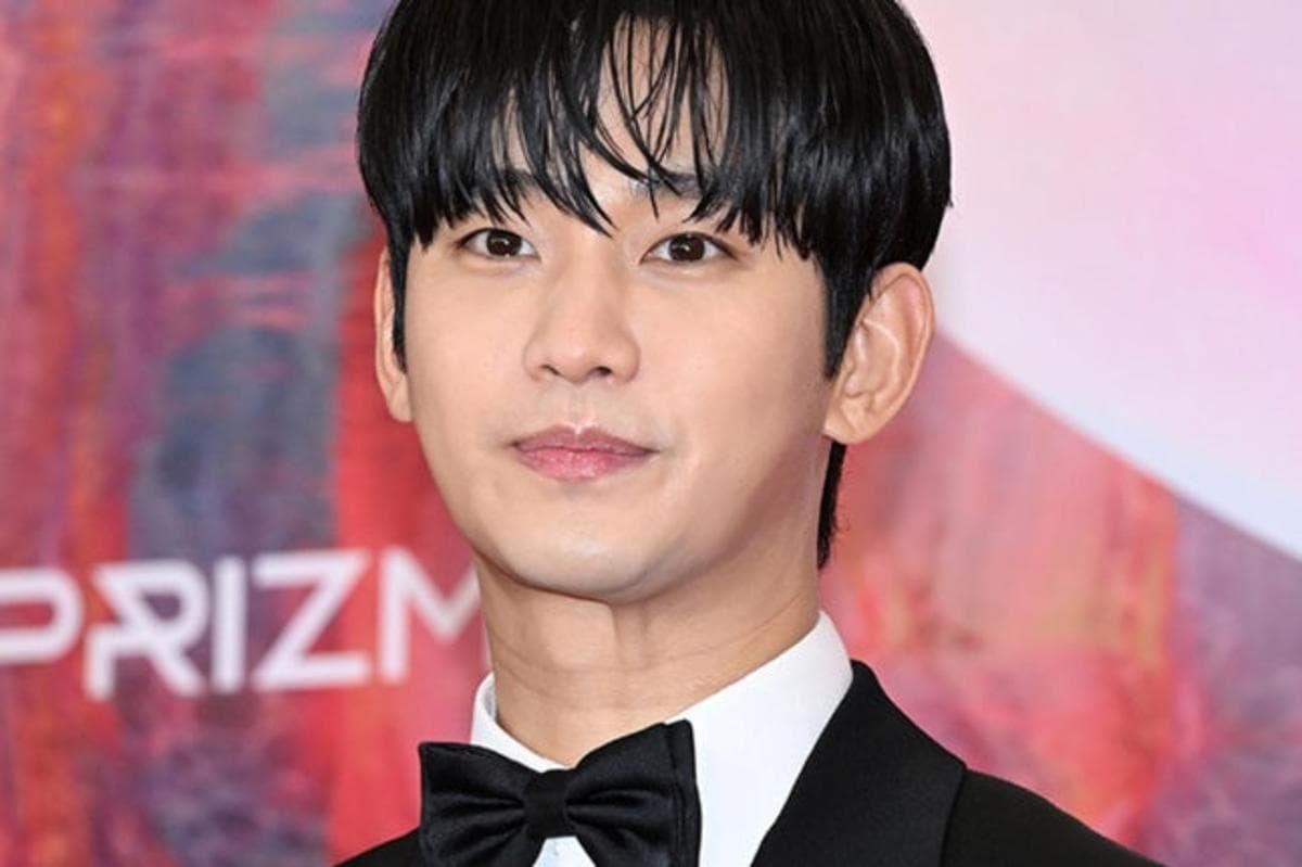 김수현 — 김수현, 'TMA' 시상자로 국내 공식 석상 복귀… 활동 재개 본격화